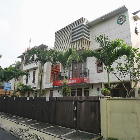 Rumah Tawa Hotel Syariah Bandung Exterior foto